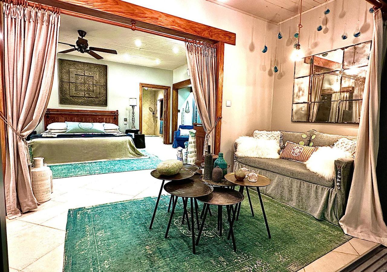 Chateau De Feuilles & Spa - Praslin Island Baie Sainte Anne Exterior foto